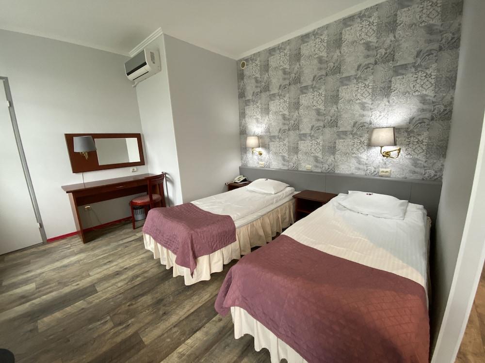 Nb With Free Parking Hotell Riga