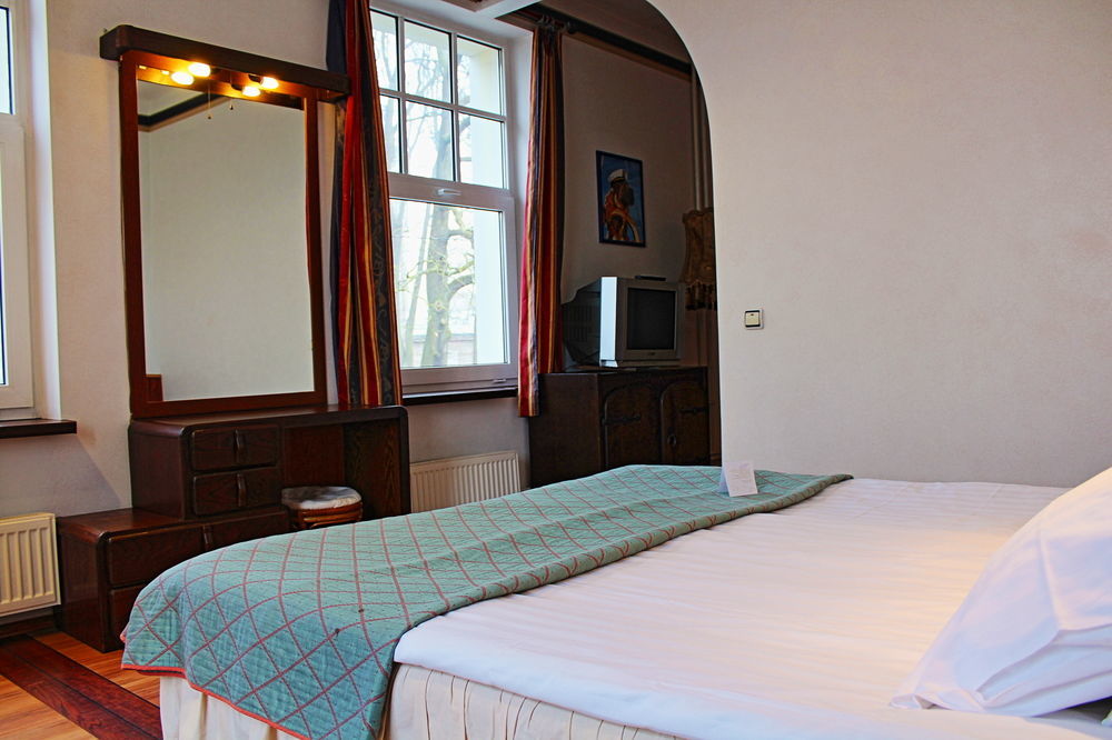 Hotell Nb With Free Parking