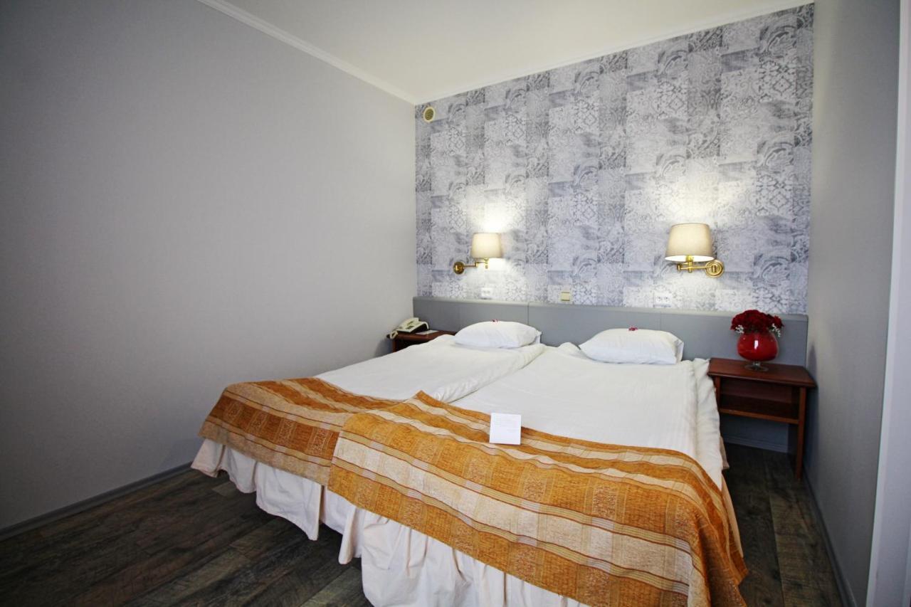 Hotell Nb With Free Parking