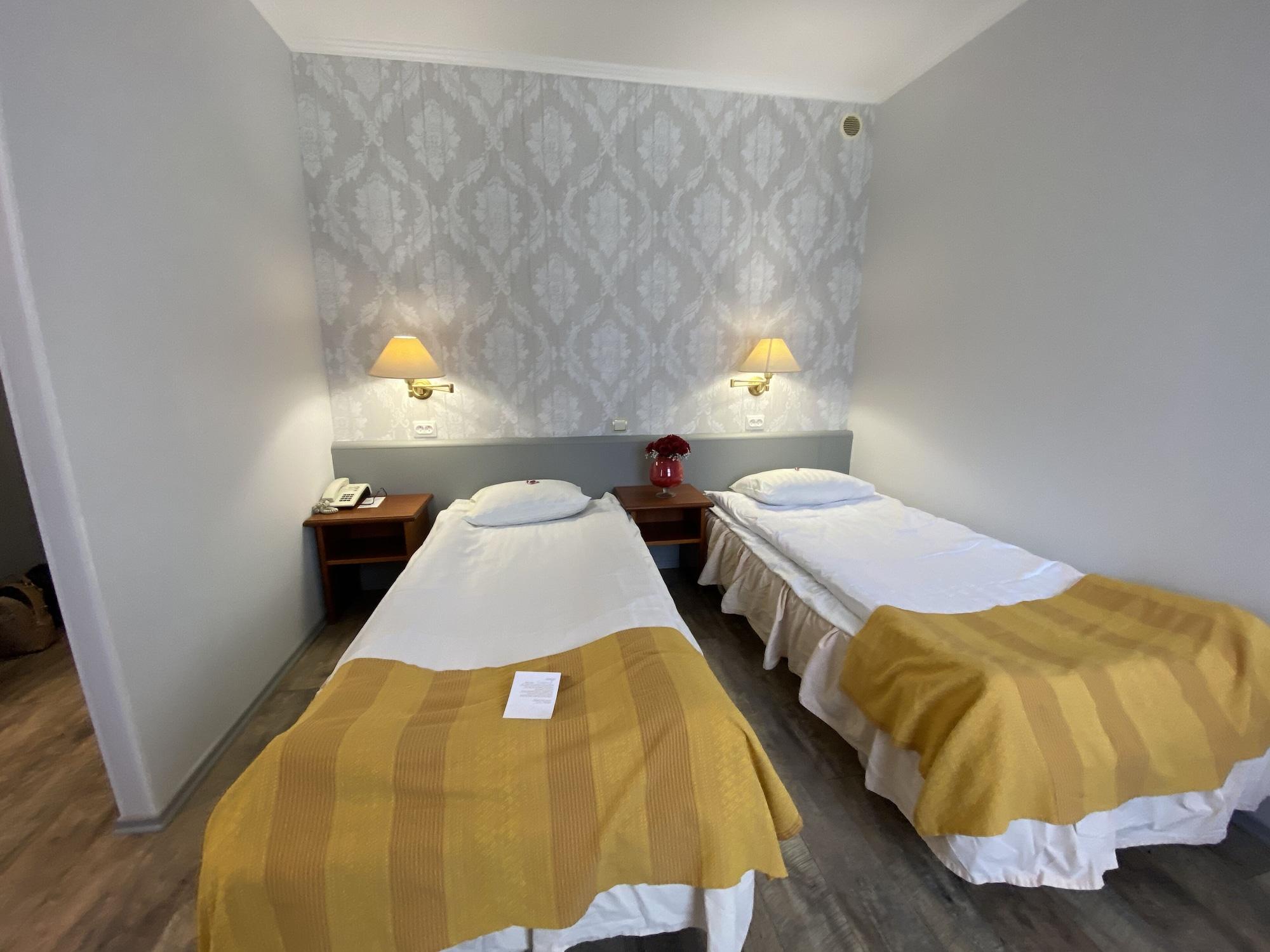 Хотел Nb With Free Parking 3*