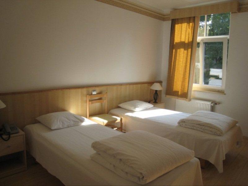 Хотел Nb With Free Parking 3*